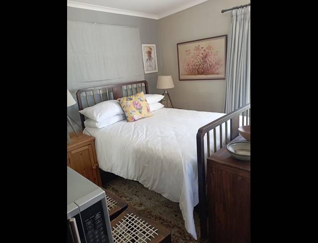 1 BEDROOM PROPERTY TO RENT IN OATLANDS